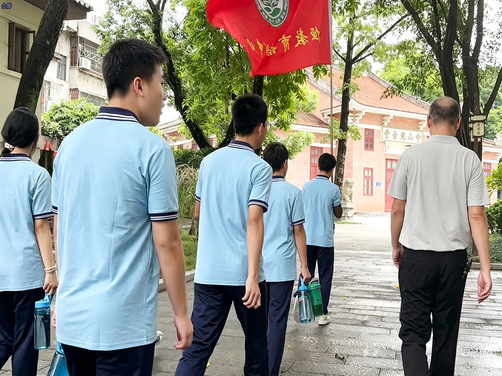 成都孩子厌学管教中心怎么联系？本地寄宿培育机构避坑指南